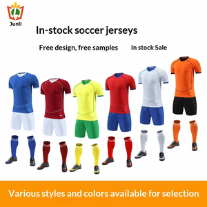 Set di Uniformi da Calcio Personalizzabili per Club/Squadre Nazionali, Maglia da Allenamento a Maniche Corte in Poliestere - Product Image 2