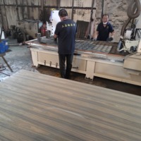 Panneaux muraux insonorisants modernes en MDF Akupanel à lattes de bois, isolation acoustique élevée avec design graphique – Vente en gros usine