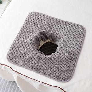 Housse de lit de massage douce avec trou pour le visage, <span class=keywords><strong>serviette</strong></span> de lit de spa réutilisable avec trou pour le visage, drap pour soins de la peau 35*35CM - Product Image 3