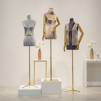 Mannequin de luxe en velours pour femme avec bras articulés en métal chromé, buste demi-corps pour vitrine de boutique de mariée