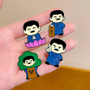 Pins de Solapa Esmaltados Plateados Ecológicos al por Mayor del Fabricante, Pins de Metal Esmaltados con Dibujos Animados Personalizados de Bajo Costo - Product Image 1