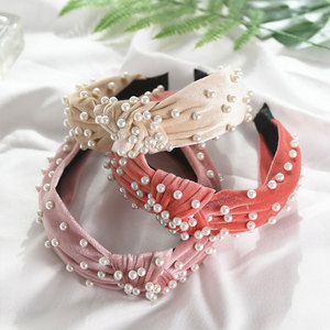 <span class=keywords><strong>Accessori</strong></span> <span class=keywords><strong>Per</strong></span> <span class=keywords><strong>capelli</strong></span> Semplice Hairband Della Perla Fasce Torsione Nodo di Velluto <span class=keywords><strong>per</strong></span> le Donne Decorazione Dei <span class=keywords><strong>Capelli</strong></span> Delle Donne Della Ragazza Della Signora <span class=keywords><strong>Capelli</strong></span> <span class=keywords><strong>Accessori</strong></span> HY - Product Image 1