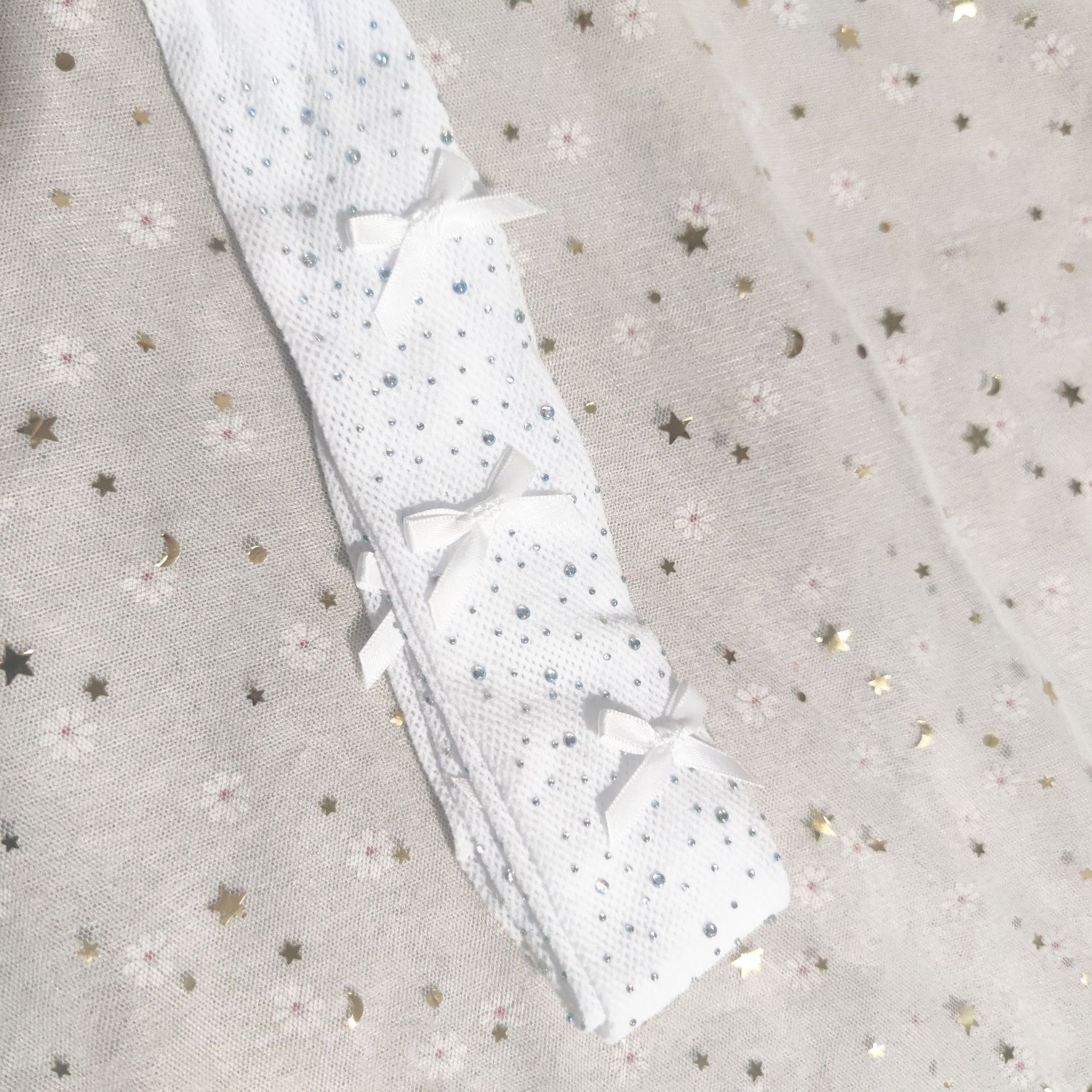 White+white bow