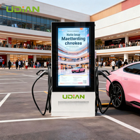 Écran numérique haute luminosité 55 pouces 2500 nits avec station de charge rapide DC et gestion à distance Cloud CMS pour centre commercial