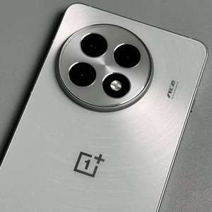 สมาร์ทโฟน OnePlus Ace 5 5G มือสอง ระบบปฏิบัติการ Android หน้าจอ AMOLED แบนขนาด 6.78 นิ้ว ความละเอียด 1.5K รองรับชาร์จเร็ว 80W SuperVOOC หน่วยความจำ 256GB - Product Image 4