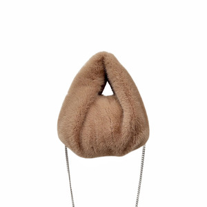 Nuova borsa di peluche carina, simile alla pelliccia di visone, adatta a tutte le stagioni e perfetta per avvolgere in inverno. - Product Image 4