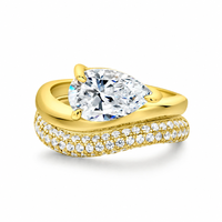 YUNCHENG Vente en gros Usine Personnalisée Mode Bague en Laiton Plaqué Or 18K Poli Miroir Ondulé Scintillant avec Zircon Transparent et CZ
