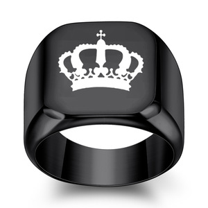 Anillo de acero inoxidable con corona cuadrada de 18 mm para hombre, color dorado, regalo de joyería - Product Image 3
