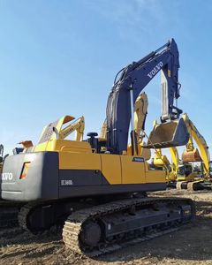 Pelle sur chenilles Volvo EC360D/EC360DL/EC360 d'occasion de haute qualité modèle 2023 basses heures pompe de boîte de vitesses de moteur de 36 tonnes - Product Image 1