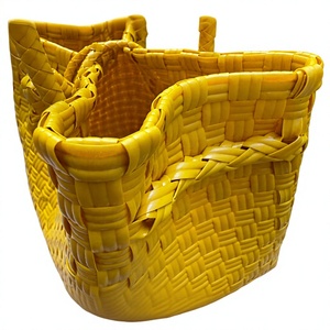 Bolso de Playa Ecológico Tejido a Mano de Plástico Amarillo, Impermeable, Estilo Paja Reciclada, Cesta de Compras, Bolso de Mano - Product Image 4