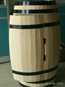 Barile di birra in legno con serbatoio in acciaio inossidabile solido verniciato - Product Image 5