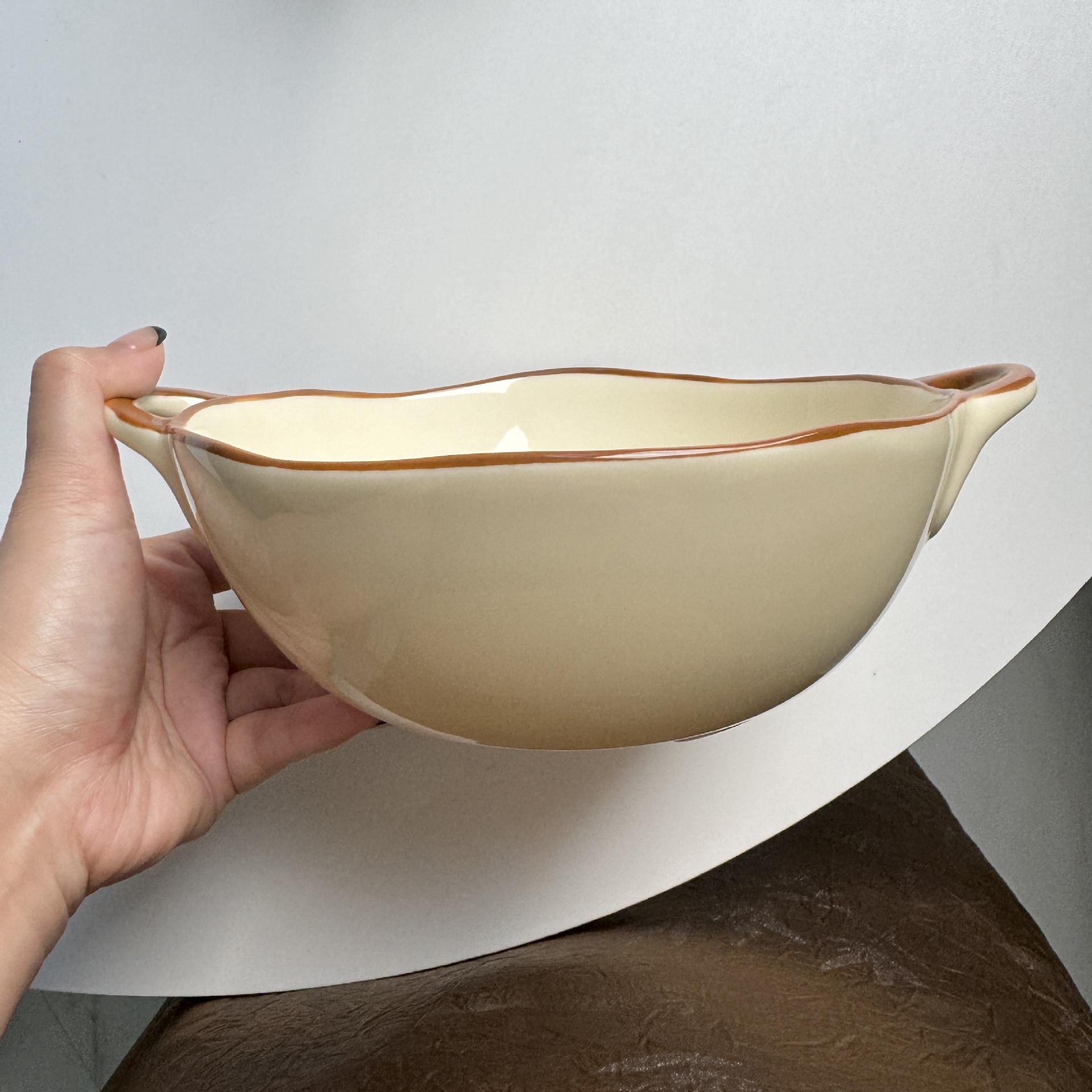 สีน้ำตาล