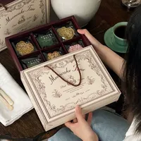 Nouvelle Boîte Cadeau Fête de la Mi-Automne 2026, Boîte d'Emballage Portable pour Gâteaux de Lune avec 6 Pièces de Pâtisserie au Jaune d'Œuf à la Crème Liquide et à la Peau de Glace