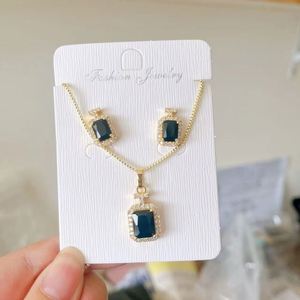Parures de bijoux pour femmes, collier et boucles d'oreilles, ensemble cadeau avec zircon, cuivre plaqué or, style classique - Product Image 4