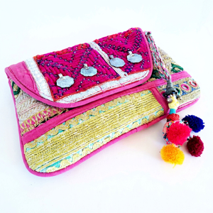 Sac à main pour femme en tissu vintage indien brodé à la main en coton, forme enveloppe, multicolores, style Banjara - Product Image 1