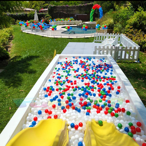 Kommerzielles Bällebad für Partys Kinder-Softplay Doppelrutsche Schaumstoff Weißes Bällebad - Product Image 2