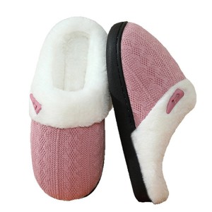Pantofole da <span class=keywords><strong>Casa</strong></span> in Finta Pelliccia Morbida e Calda con Logo Personalizzato, Antiscivolo con Suola Antiscivolo - Product Image 1
