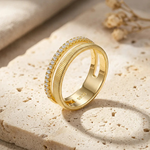 Anillo apilable de plata de ley S925 con doble fila de moissanita para mujer, banda texturizada con ranuras, regalo de joyería fina para boda o promesa. - Product Image 4