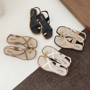 Sandalias Romanas para Mujer, Verano 2025, Nuevo Estilo para Uso Exterior, Antideslizantes, Planas, Huecas, de PVC - Product Image 1