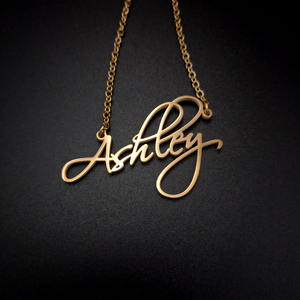 Collar de acero inoxidable chapado en oro rosa para mujer, colgante personalizable con letras y nombre, joyería para mujer - Product Image 3