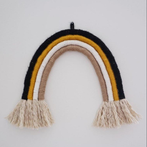 Cuerda de Macramé Arcoíris Hecha a Mano y Envuelta Individualmente - Product Image 1