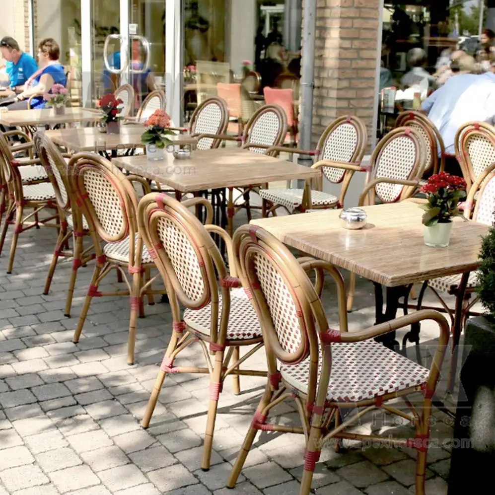 Bahçe mobilyaları Metal bambu görünümlü fransız Bistro veranda hasır Rattan sandalye