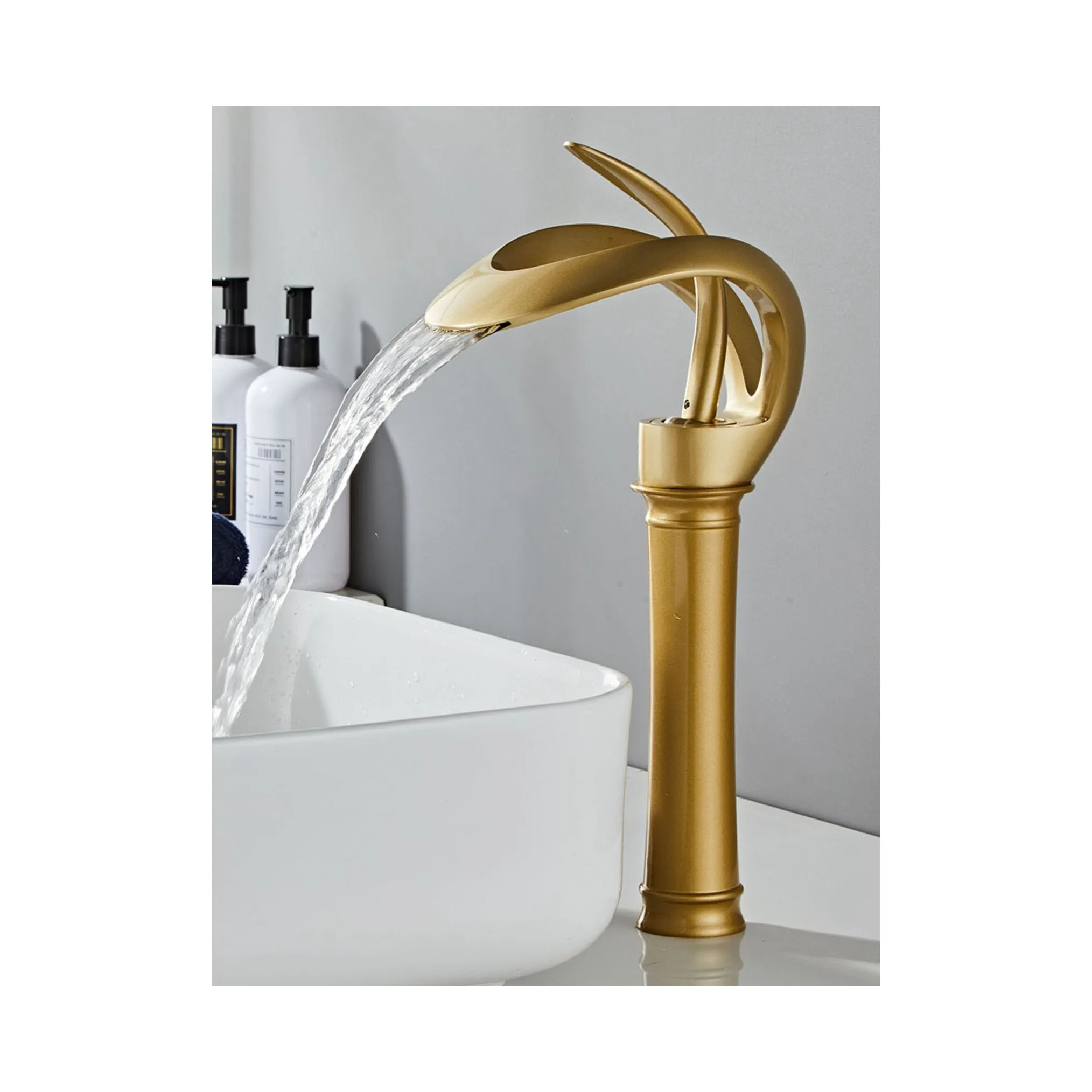 Évier de salle de bains Design spécial Luxe Chaud Froid Laiton Cascade Robinets Lavabo Mélangeur Grand Robinet pour hôtel