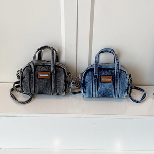 <span class=keywords><strong>Sac</strong></span> à main en jean, nouveau design classique <span class=keywords><strong>bowling</strong></span>, denim vieilli, <span class=keywords><strong>sac</strong></span> à main tendance <span class=keywords><strong>vintage</strong></span>, style moto, <span class=keywords><strong>sac</strong></span> à main pour femme - Product Image 4