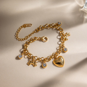 Conjuntos de Joyería de Moda, Nueva Colección 2026, Antialérgicos, con Múltiples Dijes, Chapados en Oro de 18k, Acero Inoxidable, Resistentes al Agua, Collar con Corazón - Product Image 3