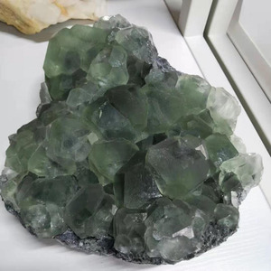 Commercio all'ingrosso di campioni di minerali grezzo naturale verde viola minerale di <span class=keywords><strong>fluorite</strong></span> di cristallo <span class=keywords><strong>pietra</strong></span> Grezza per la decorazione domestica - Product Image 6