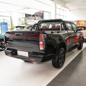 รถกระบะรุ่นปี <span class=keywords><strong>2023</strong></span> เครื่องยนต์ 2.0T รุ่นเชิงพาณิชย์ เกียร์อัตโนมัติ น้ำมันเบนซิน ขับเคลื่อน 4 ล้อ ระบบนำทาง กระบะยาว - Product Image 4