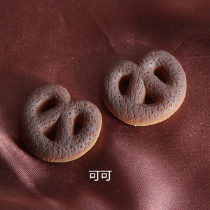 Mini Pretzel Kawaii en résine, miniature alimentaire pour loisirs créatifs et décoration intérieure - Product Image 6