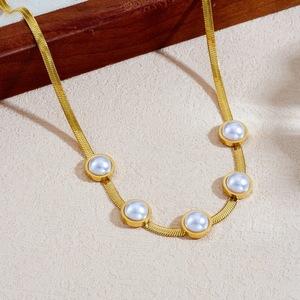 Faux Pearl Round Geometric Gold Plated Blade Chain Clavicle Necklace Everyday Wear - Product Image 2