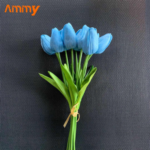 AM-AFC02 Elegante Ramo de Tulipanes Rosas con Tallos Verdes - Tulipanes Artificiales Realistas con Centros Amarillos Brillantes, Duraderos, para el Día de la Madre, Navidad - Product Image 5