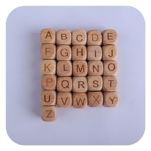 Juguete Infantil, 26 Letras del Alfabeto Inglés, Cuentas de Madera de Haya, <span class=keywords><strong>Cadena</strong></span> para Chupón <span class=keywords><strong>con</strong></span> <span class=keywords><strong>Nombre</strong></span> de Bebé, Pulsera de Dentición, Accesorios para Manualidades, 0-24 Meses - Product Image 2