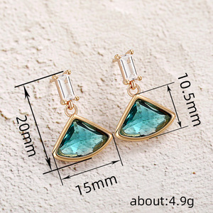 Orecchini Pendenti in Cristallo Dorato, Gioielli Geometrici di Lusso da Donna per Feste, Placcati in Oro 18K con Incastonatura a Castone e Strass - Product Image 6