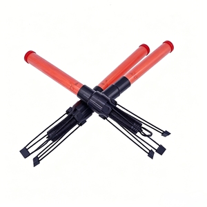 Bâton de signalisation LED multifonctionnel avec lampe torche et support trépied pour la sécurité routière, la régulation du trafic et les alertes d'urgence - Product Image 1
