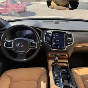 <span class=keywords><strong>Volvo</strong></span> <span class=keywords><strong>XC90</strong></span> SUV 2019 d'occasion en parfait état, automatique, toit ouvrant panoramique, sièges en cuir, caméra de recul, conduite à gauche, pneus R18, jantes en aluminium - Product Image 5