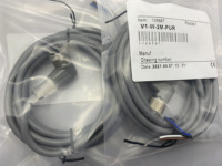 Câble de connexion en stock V1-W-2M-PUR V1-W-5M-PUR V1-W-10M-PUR – Fournisseur fiable, garantie d'un an – Livraison DHL, FEDEX, UPS
