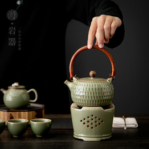 Retro Yue Kiln Celadon Teapot With Wooden Handle Round Porcelain Kung Fu <b>Tea</b> <b>Pot</b> Bamboo Green Glaze Hammered Pattern - Product Image 4