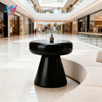 Table d'appoint basse minimaliste moderne en fibre de verre, durable, petite table basse pour la maison, la chambre, le jardin, les centres de villégiature et les hôtels - Vente en gros usine