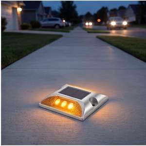 Balise routière solaire bidirectionnelle en aluminium IP68 pour la sécurité des virages et des rampes - Product Image 4