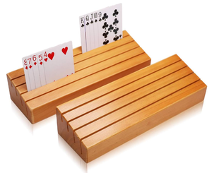 Porta Carte da Gioco in Legno Personalizzato per Bambini, Anziani e Adulti - Versione Estesa con Vassoio Lungo per Canasta e Giochi di Strategia - Product Image 1