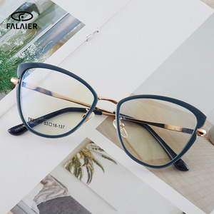 Montures de lunettes œil-de-chat 87087 en argent TR90 avec verres anti-lumière bleue pour protection informatique et performance - Product Image 3