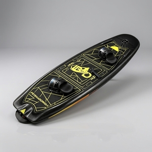 Tabla de Surf Motorizada de Fibra de Carbono Estable y Equilibrada, Tabla de Surf Eléctrica de Larga Duración de Batería para Carreras Oceánicas - Product Image 1