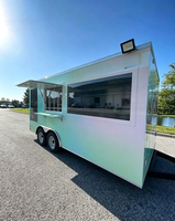 Remorque de restauration mobile avec fenêtre de service, comptoir de grillade à surface plate pour tacos dans la promenade de Los Angeles
