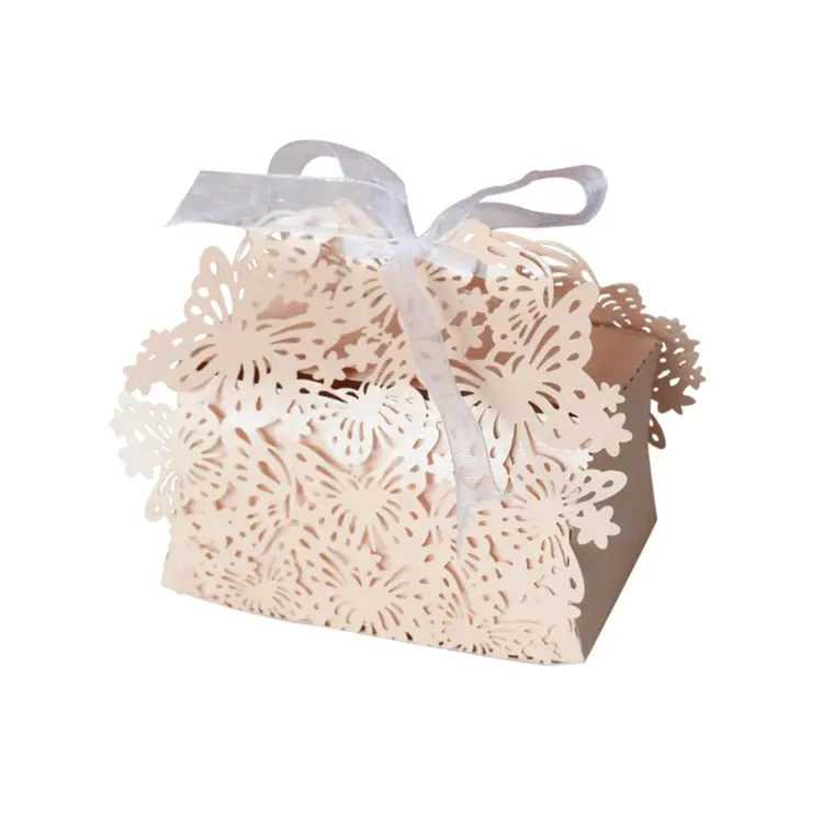 Праздничная романтичная коробка для свадебных сувениров с лазерной огранкой бабочкой и лентой из органзы