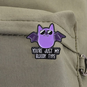 Spilla smaltata viola con pipistrello e occhiali da sole, broccia 'You're Just My Bloody Type' per decorazione zaino - Product Image 4