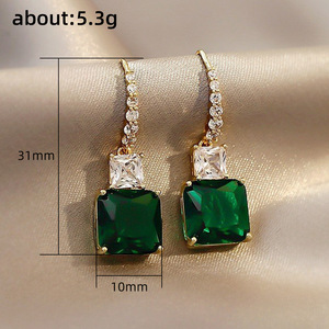 Orecchini pendenti quadrati geometrici verde smeraldo per donna, eleganti gioielli alla moda. - Product Image 5