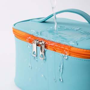 Low MOQ Custom Logo Fashion PU Leather <b>Makeup</b> <b>Bag</b> Waterproof PU <b>Travel</b> Beach Zipper Cosmetic Pouch Toiletry <b>Bag</b> With Handle - Product Image 3